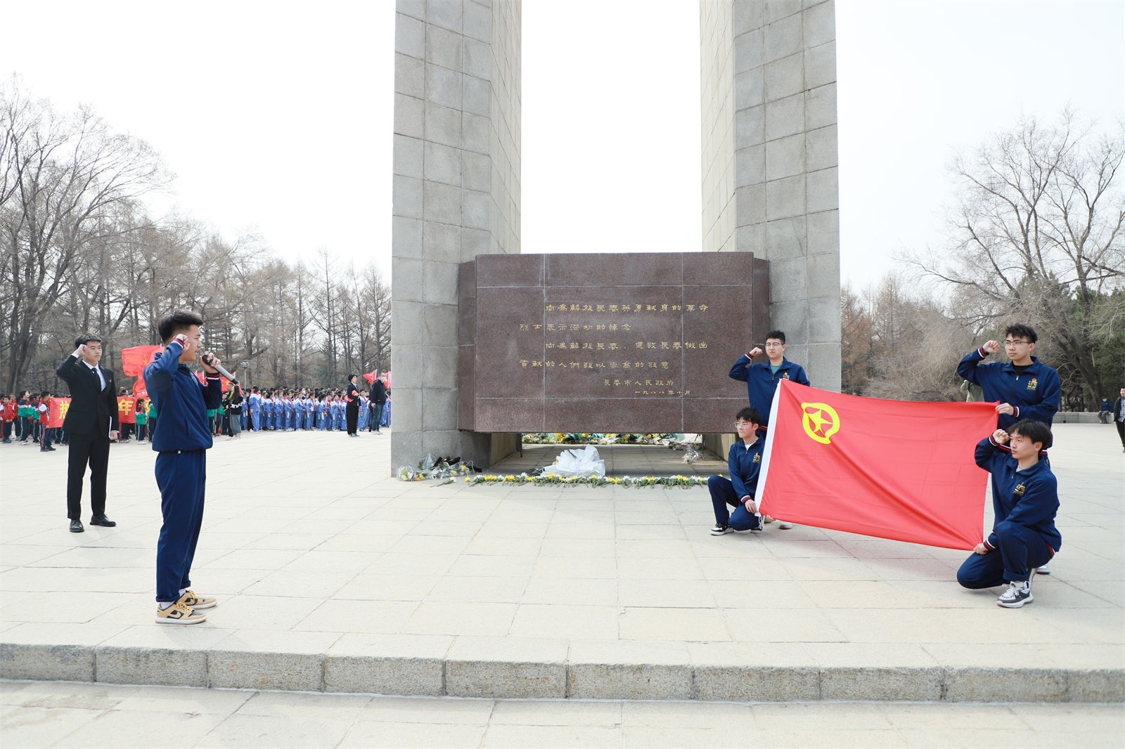 图四 宣誓照.JPG